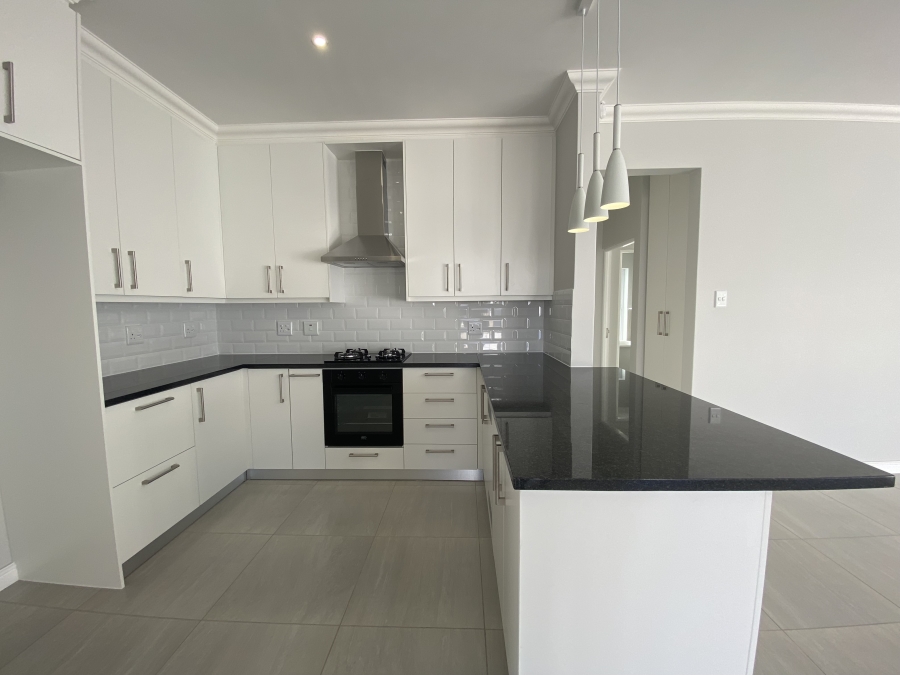 3 Bedroom Property for Sale in Yzerfontein Western Cape